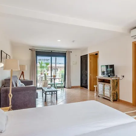 Pierre & Fuerteventura Origomare Лахарес